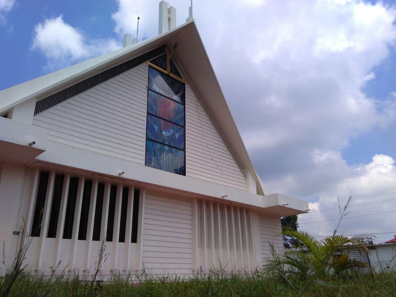 Kadeesha Church Kayamkulam - Slide 2